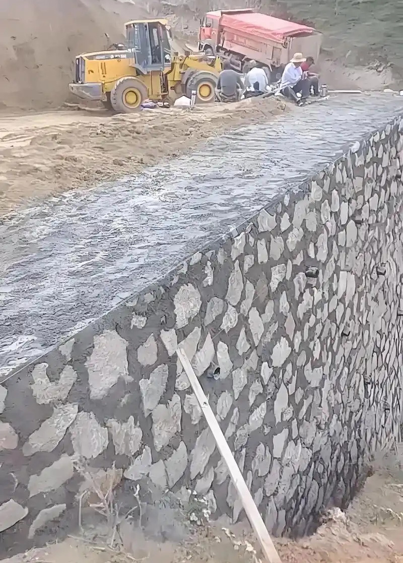 济宁梁山县边坡加固